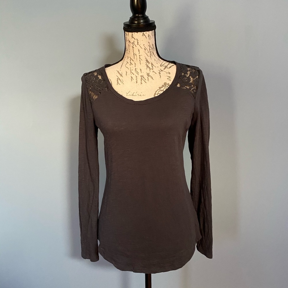 Lace top pullover shirt
